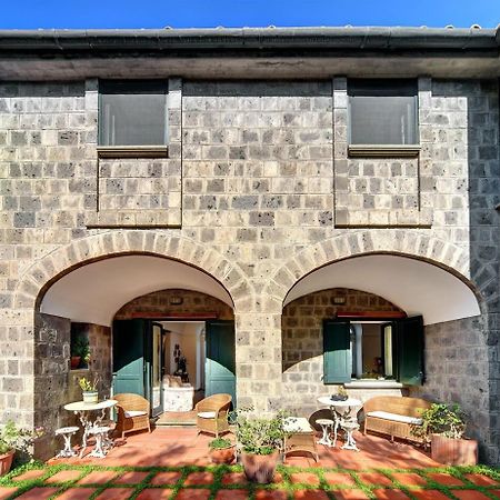 Fondo Turiello Villa Gardens Pool And Guest Services 마사루브렌세 외부 사진