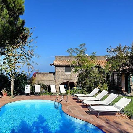 Fondo Turiello Villa Gardens Pool And Guest Services 마사루브렌세 외부 사진