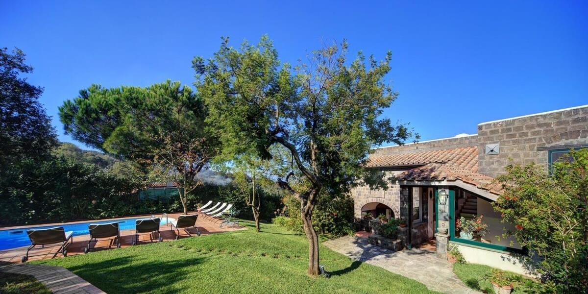 Fondo Turiello Villa Gardens Pool And Guest Services 마사루브렌세 외부 사진
